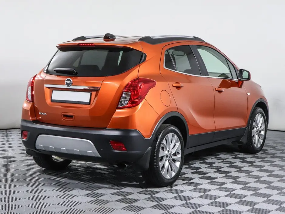 «Авто на Неве»