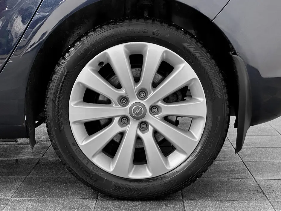 «Авто на Неве»