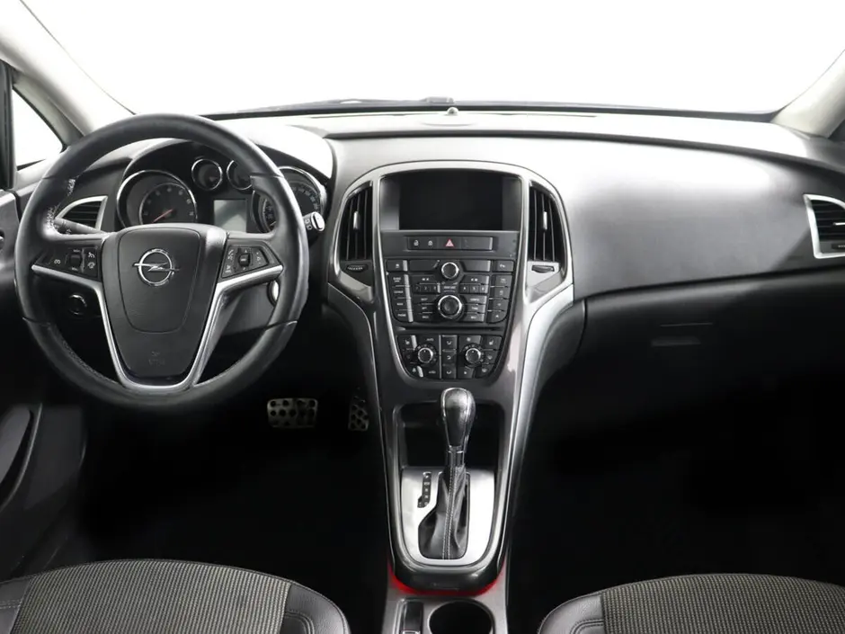 «Авто на Неве»