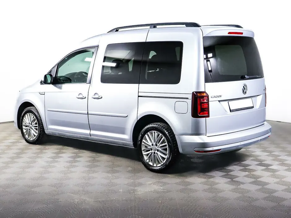 «Авто на Неве»