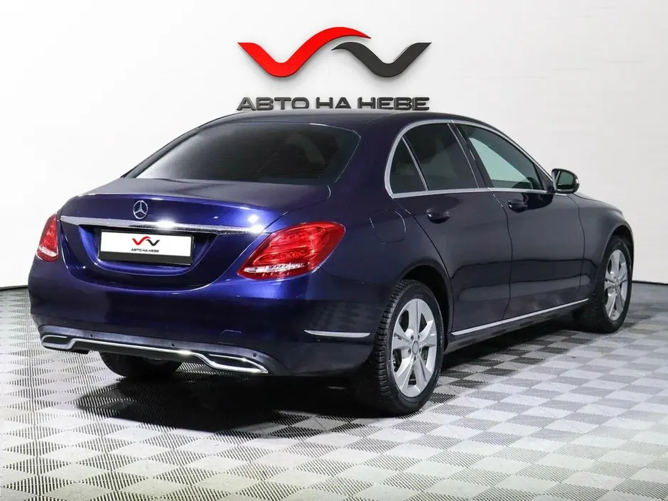 «Авто на Неве»