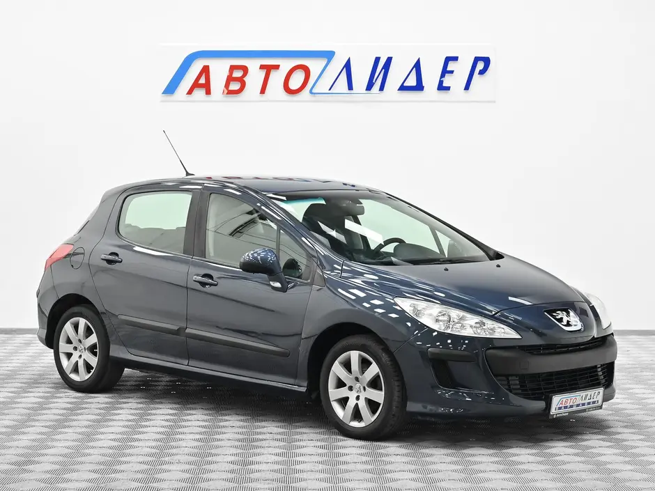Peugeot 308, 2011 г.
