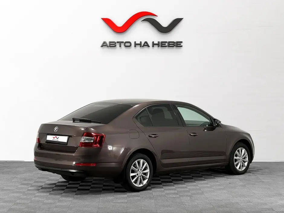 «Авто на Неве»