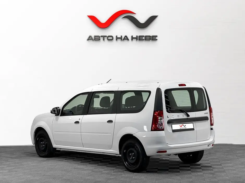 «Авто на Неве»