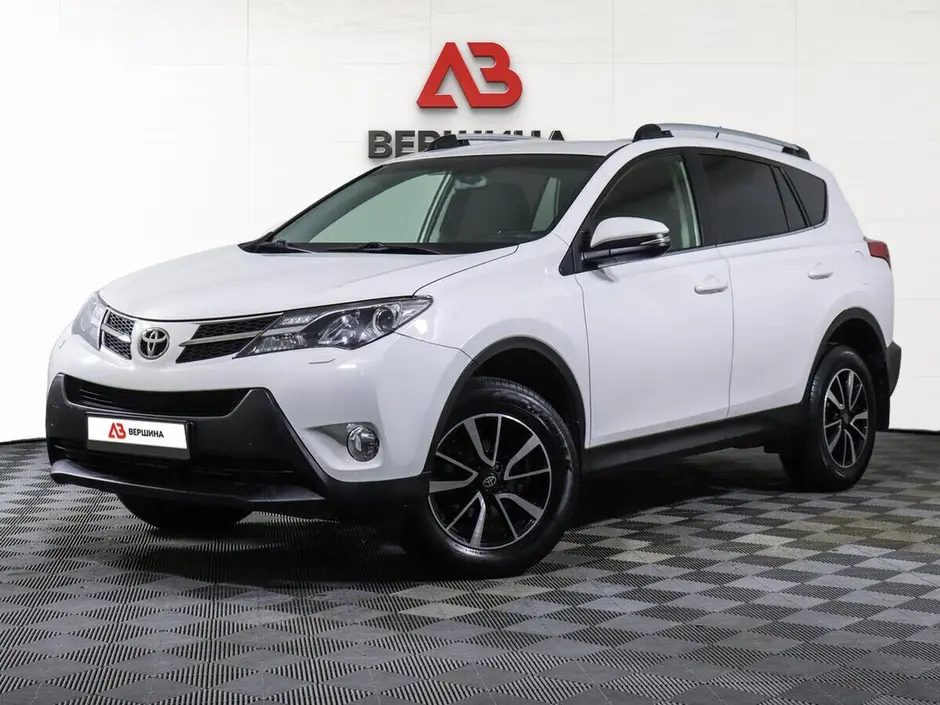 Toyota RAV4, 2015 г.