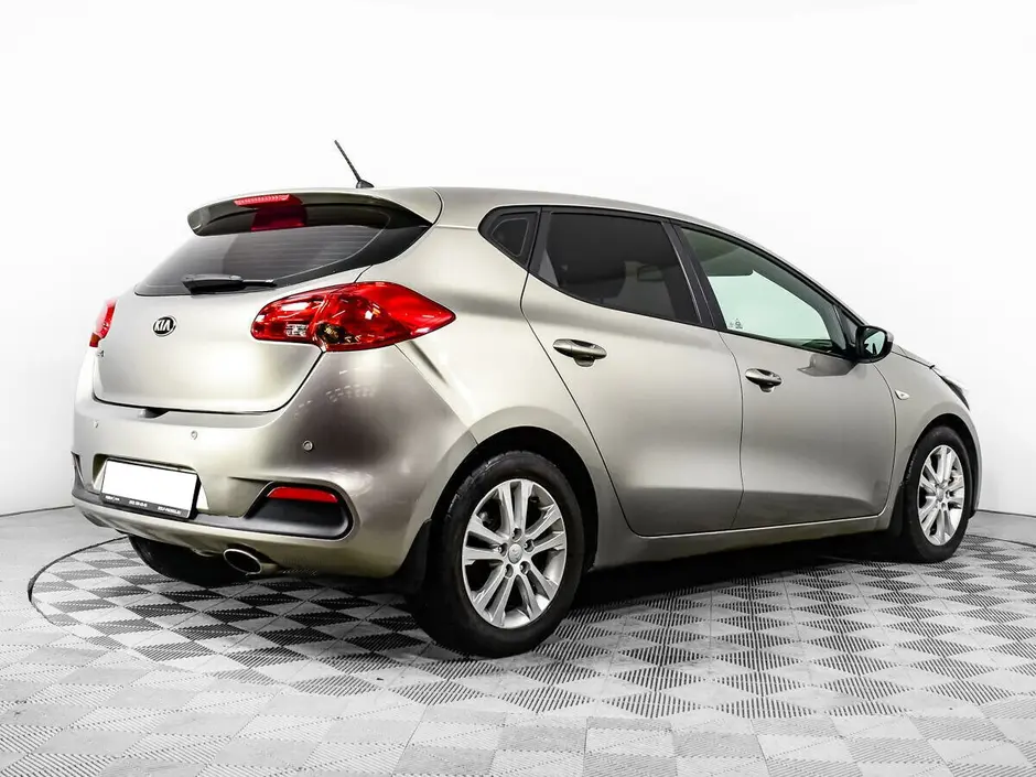 «Авто на Неве»