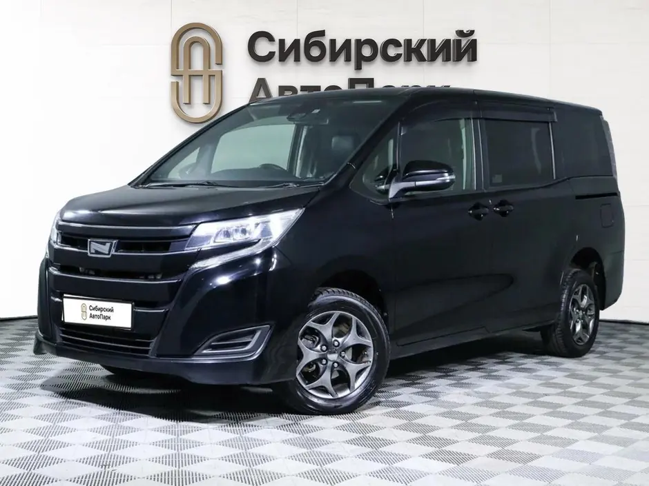 Toyota Noah, 2017 г.