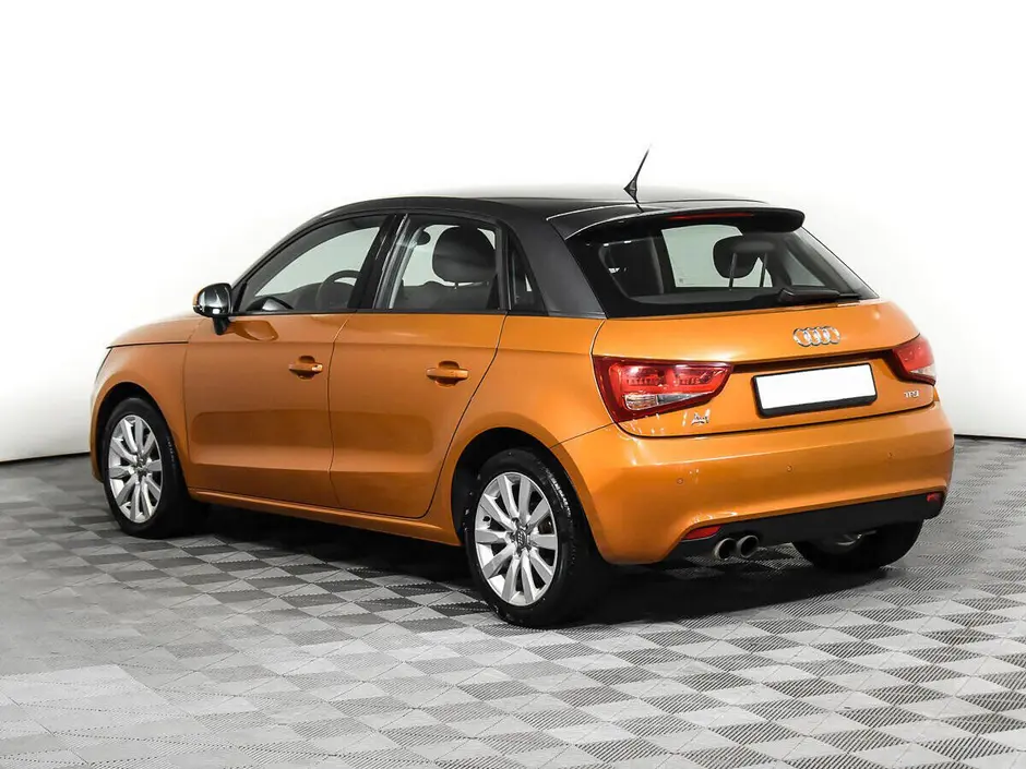 «Авто на Неве»