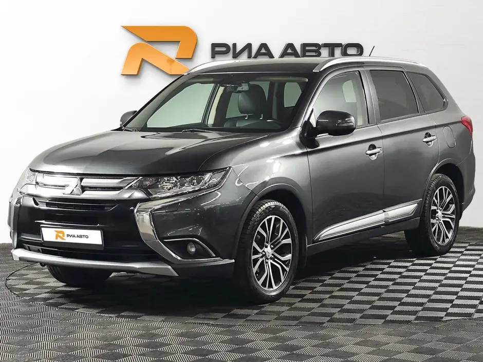 Mitsubishi Outlander, 2015 г.
