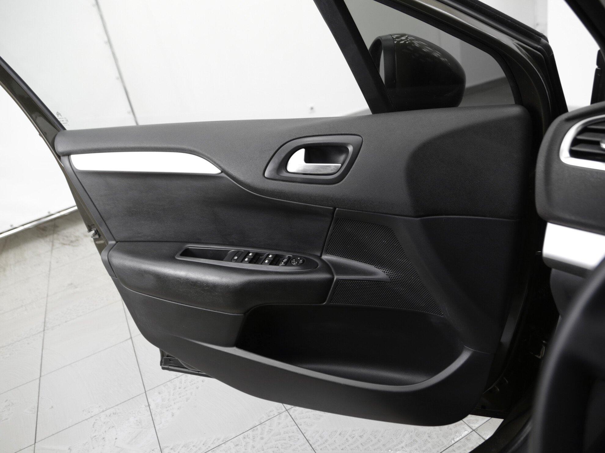 фото автомобиля 8