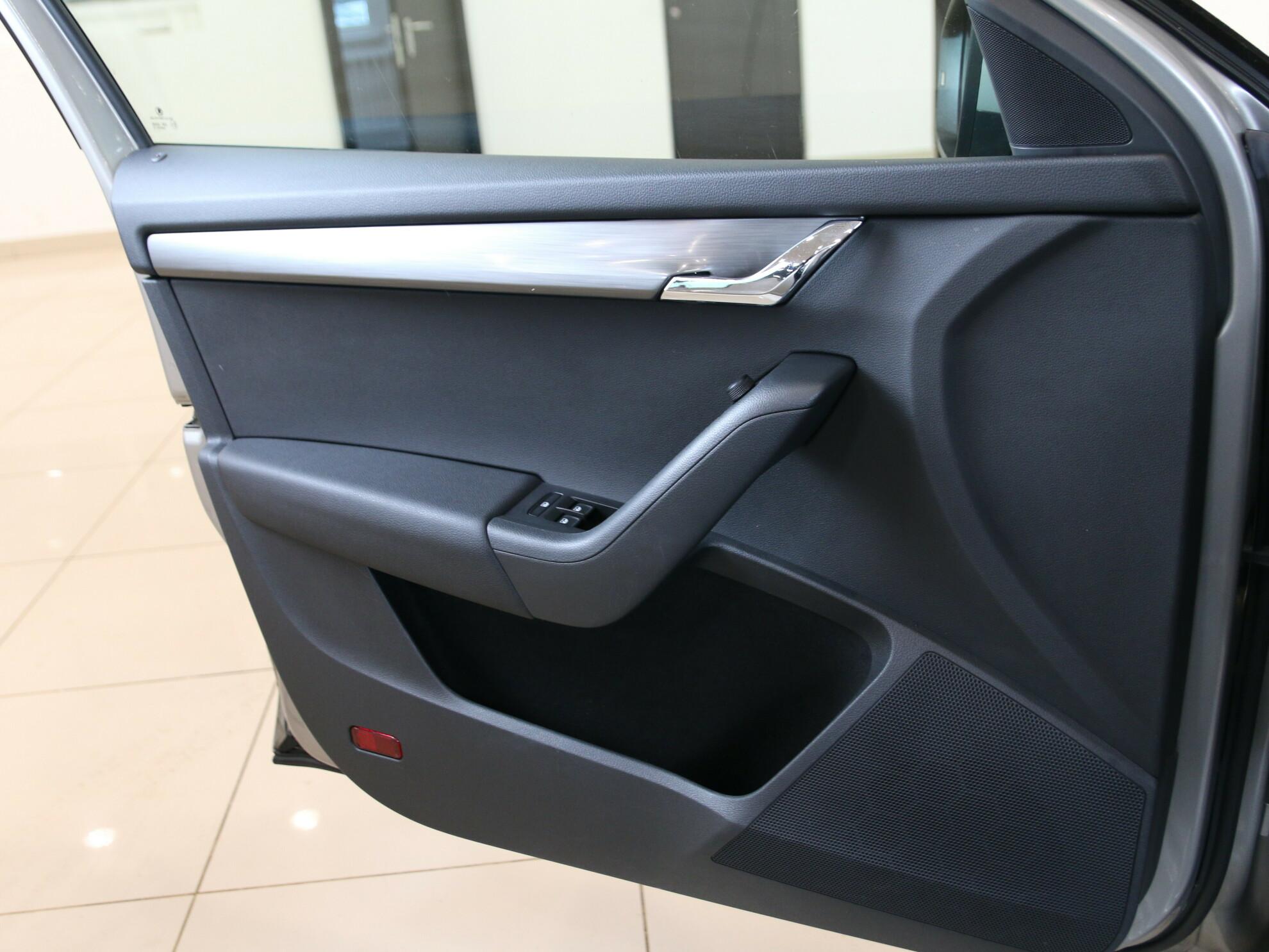 фото автомобиля 12