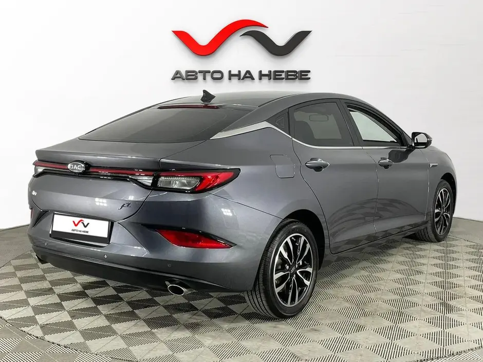 «Авто на Неве»
