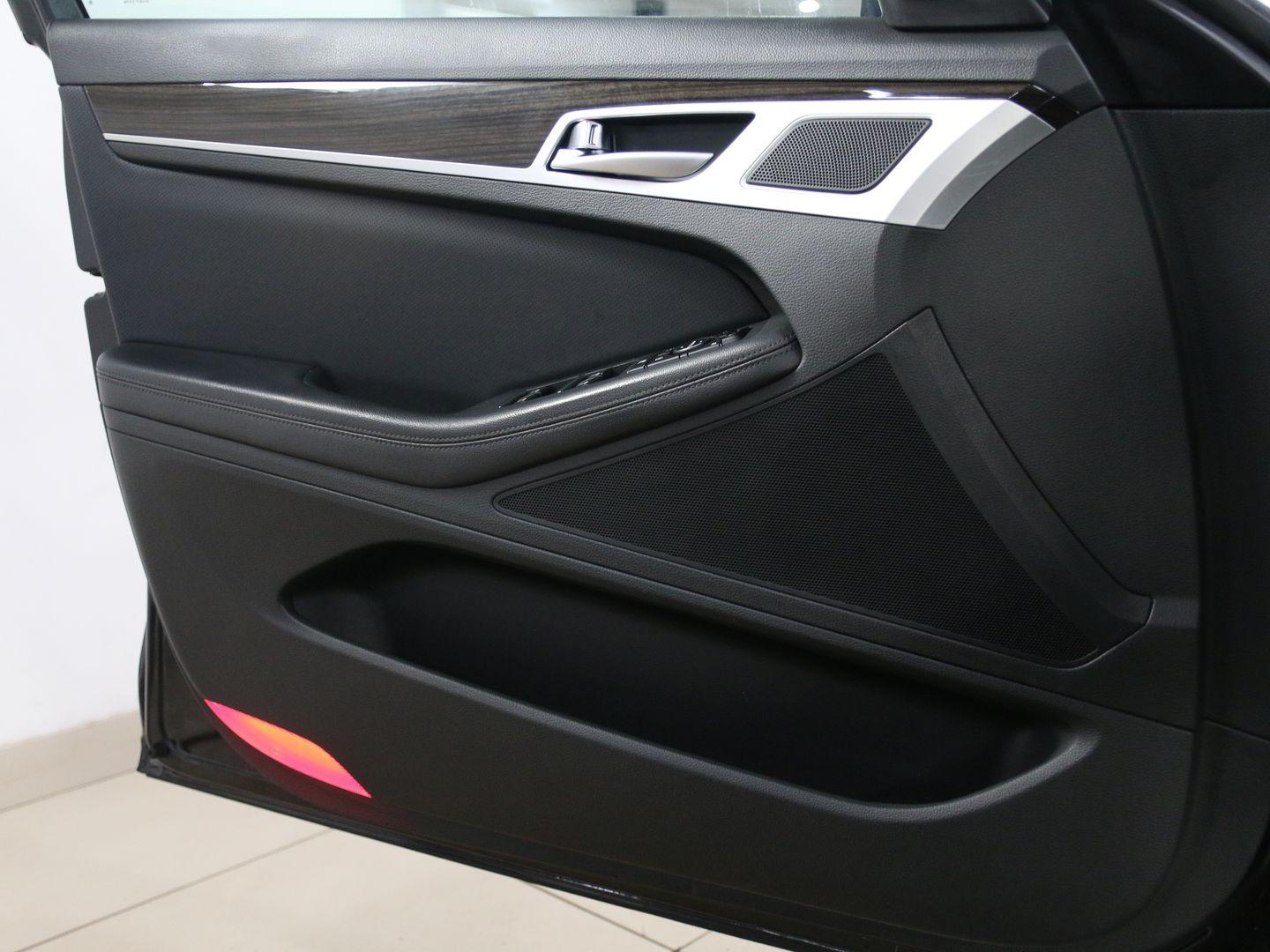фото автомобиля 7
