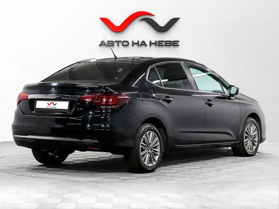 «Авто на Неве»