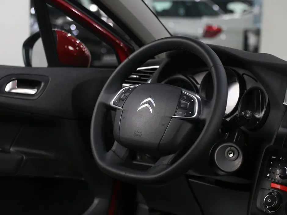 фото автомобиля 7