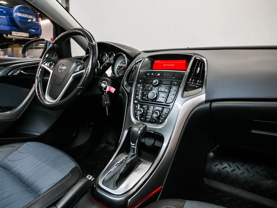 «Авто на Неве»