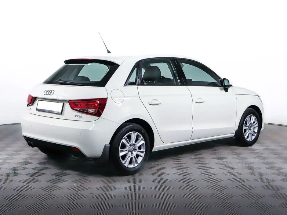 «Авто на Неве»