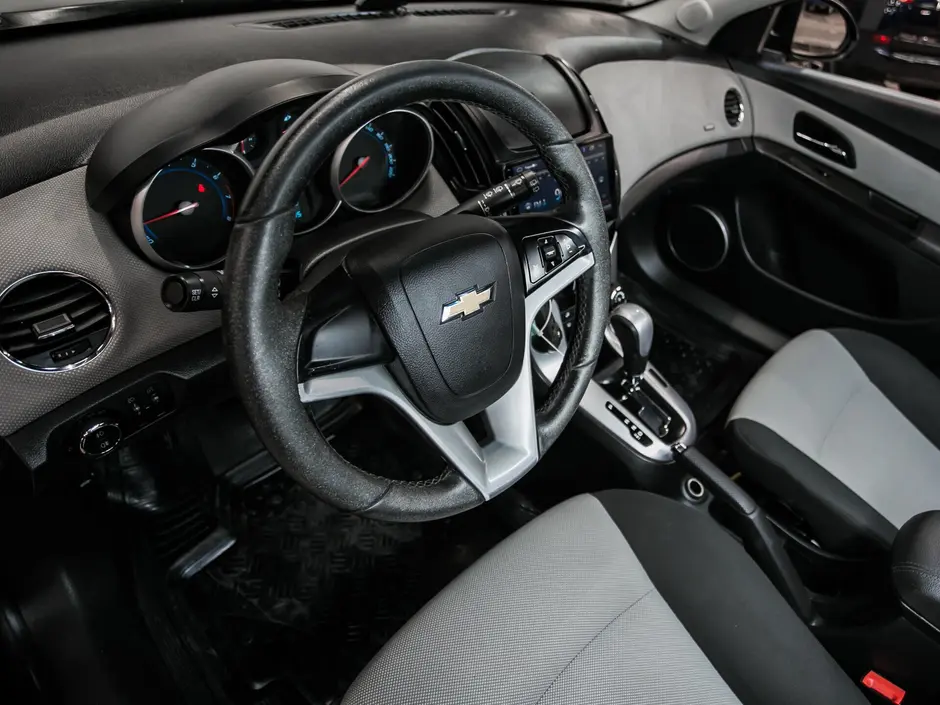 «Авто на Неве»